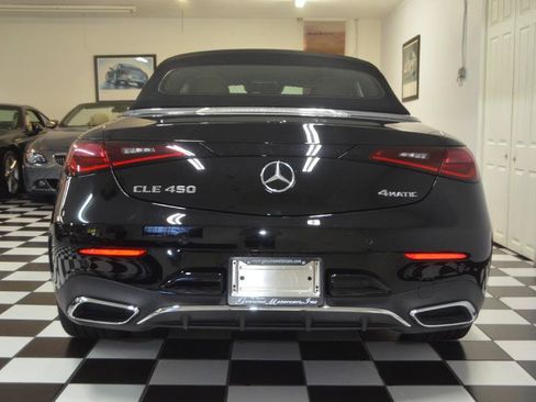 Used 2024 Mercedes-Benz CLE 450 4MATIC Cabriolet w/ Driver Assistance Package image 9