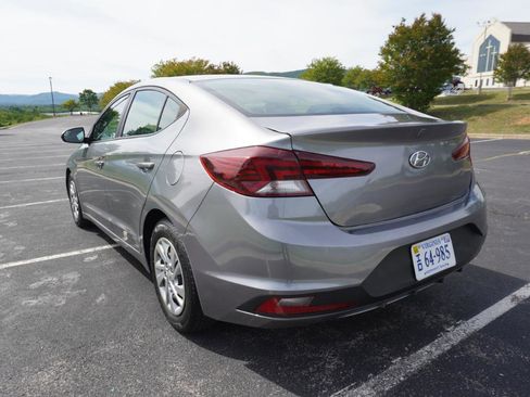 Used 2019 Hyundai Elantra SE FWD image 13