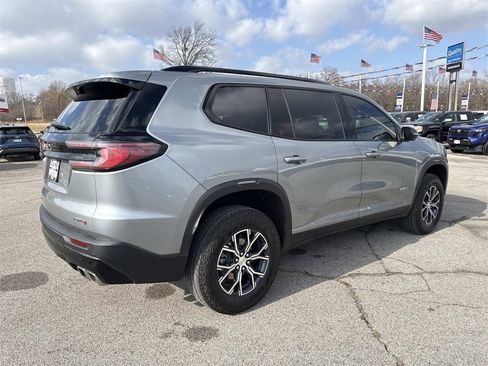 Used 2024 GMC Acadia AT4 w/ Luxury Package image 8