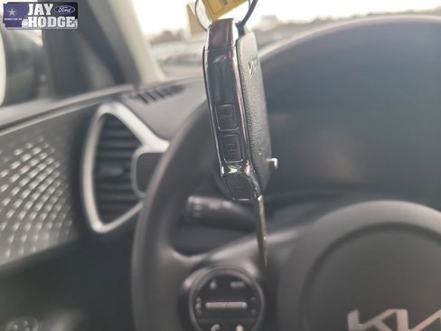 Used 2024 Kia Soul LX w/ Option Group 015 image 33