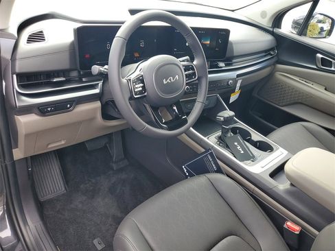 New 2026 Kia Carnival image 6