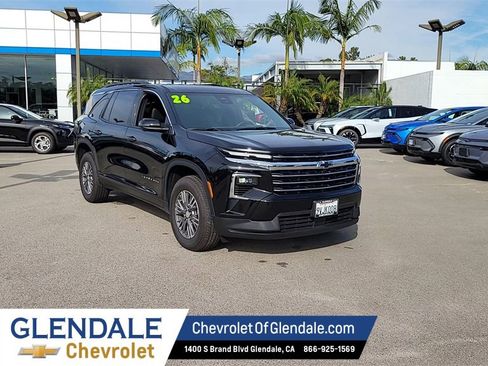 New 2026 Chevrolet Traverse LT w/ Driver Confidence Package image 2