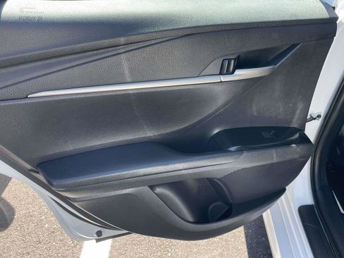 Used 2025 Toyota Camry LE image 11