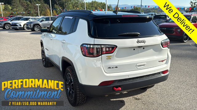 Used 2025 Jeep Compass Trailhawk AWD/4WD image 10