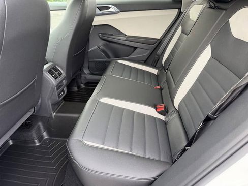 New 2026 Volkswagen Taos SEL AWD/4WD image 11