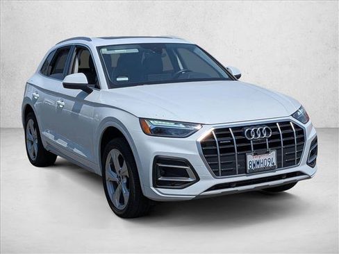 Used 2021 Audi Q5 2.0T Premium Plus w/ Premium Plus Package AWD/4WD image 3