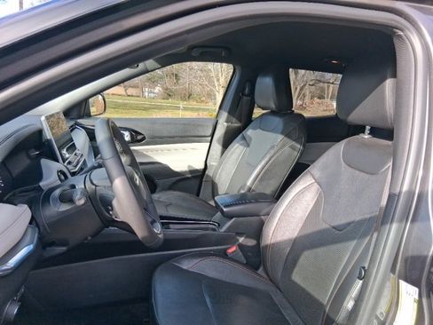 Used 2023 Jeep Compass Limited image 12