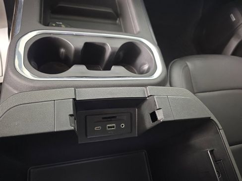 Used 2021 Chevrolet Silverado 1500 RST image 25