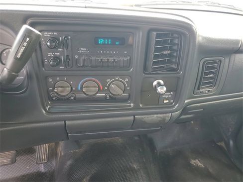 Used 2002 GMC Sierra 1500 2WD Regular Cab image 16