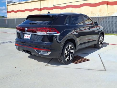 New 2026 Volkswagen Atlas Cross Sport SE FWD image 5