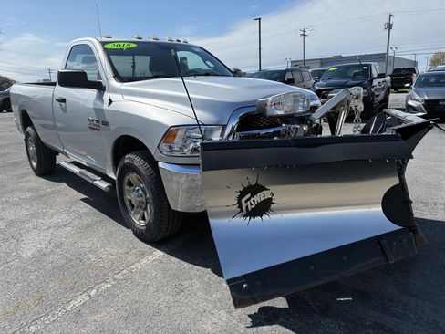Used 2018 RAM 2500 Tradesman w/ Chrome Appearance Group AWD/4WD image 5