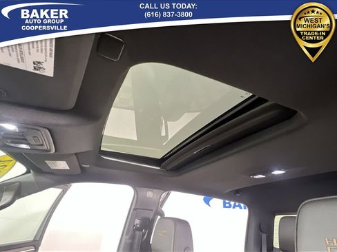 Used 2024 Chevrolet Silverado 2500 High Country w/ High Country Premium Package image 19