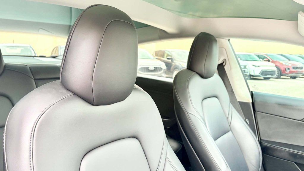 Used 2022 Tesla Model 3 Long Range AWD/4WD image 14