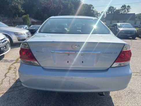 Used 2005 Toyota Camry LE FWD image 6