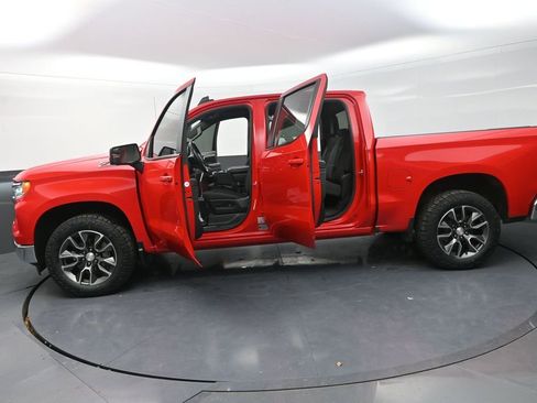 Used 2024 Chevrolet Silverado 1500 LT image 33