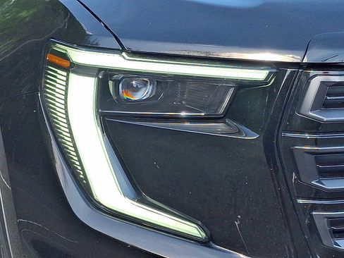 Used 2026 GMC Acadia AT4 w/ Super Cruise Package AWD/4WD image 10