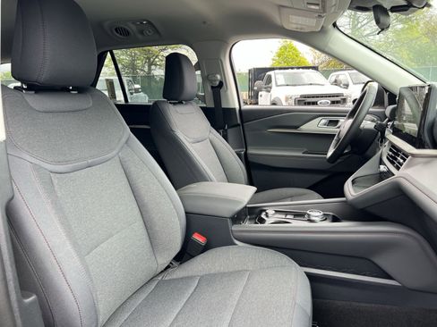 New 2026 Ford Explorer Active AWD/4WD image 27
