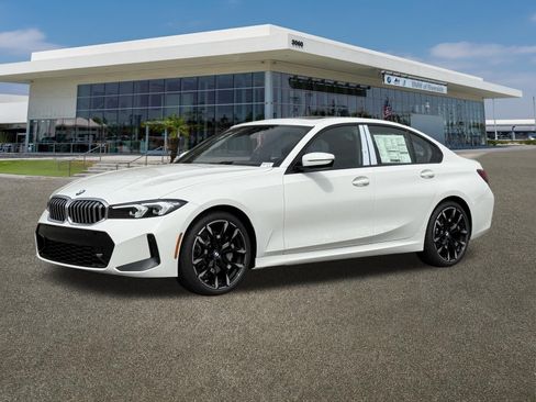 New 2026 BMW 330i Sedan w/ M Sport Package RWD image 5