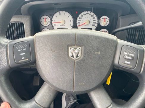 Used 2004 Dodge Ram 1500 Truck SLT w/ Trailer Tow Group RWD image 13