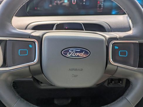 Used 2025 Ford Expedition Active AWD/4WD image 19