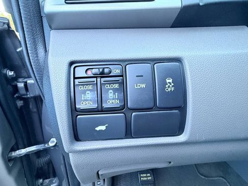 Used 2016 Honda Odyssey EX-L image 24