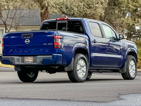 Used 2022 Nissan Frontier SV image 4