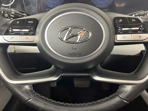 Used 2023 Hyundai Elantra Limited FWD image 36