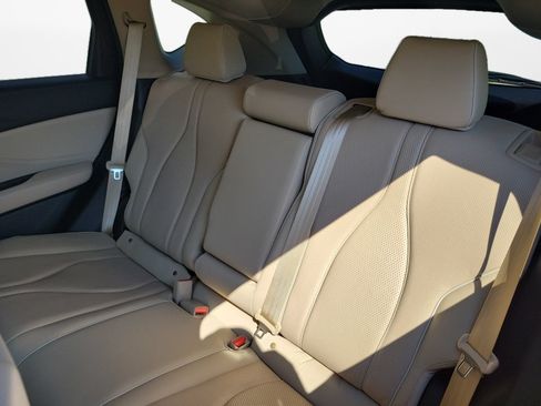 Certified 2024 Acura RDX SH-AWD w/ Advance Package image 12