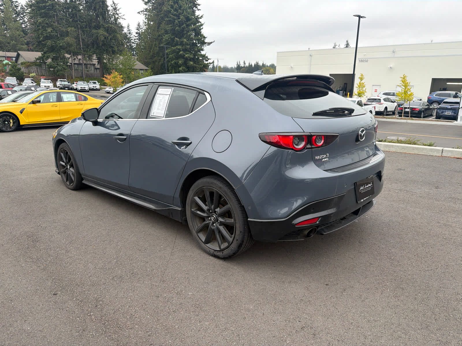 Used 2021 MAZDA MAZDA3 Hatchback w/Premium Plus Pkg AWD/4WD image 3