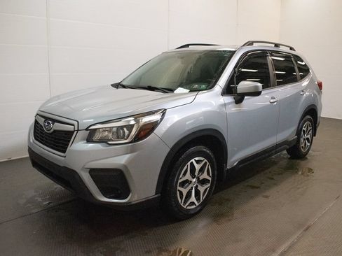 Used 2020 Subaru Forester Premium AWD/4WD image 8