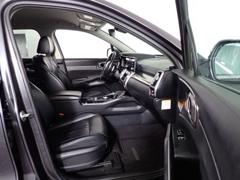 Used 2021 Kia Sorento S FWD image 40
