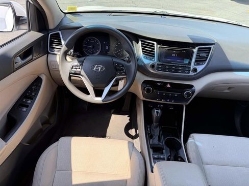 Used 2017 Hyundai Tucson SE image 10