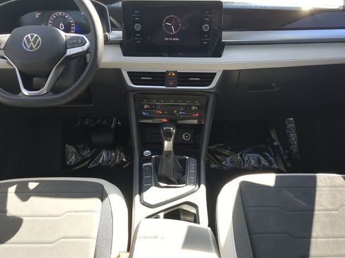 New 2026 Volkswagen Taos SE FWD image 14