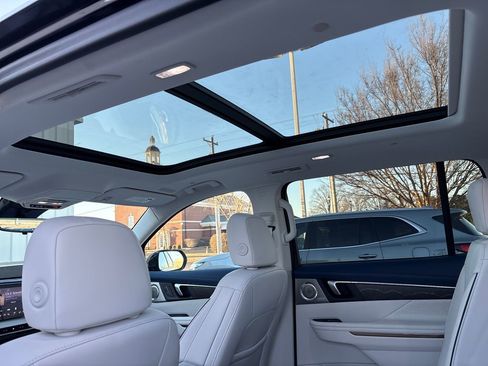 New 2026 Buick Enclave Avenir w/ Super Cruise Package image 39