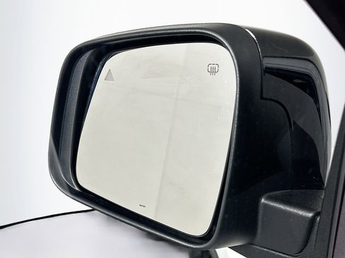 Used 2024 Dodge Durango SXT image 16