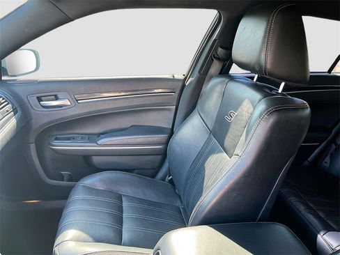 Used 2020 Chrysler 300 S image 23