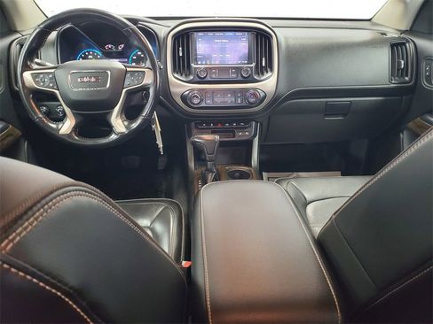 Used 2020 GMC Canyon Denali image 4