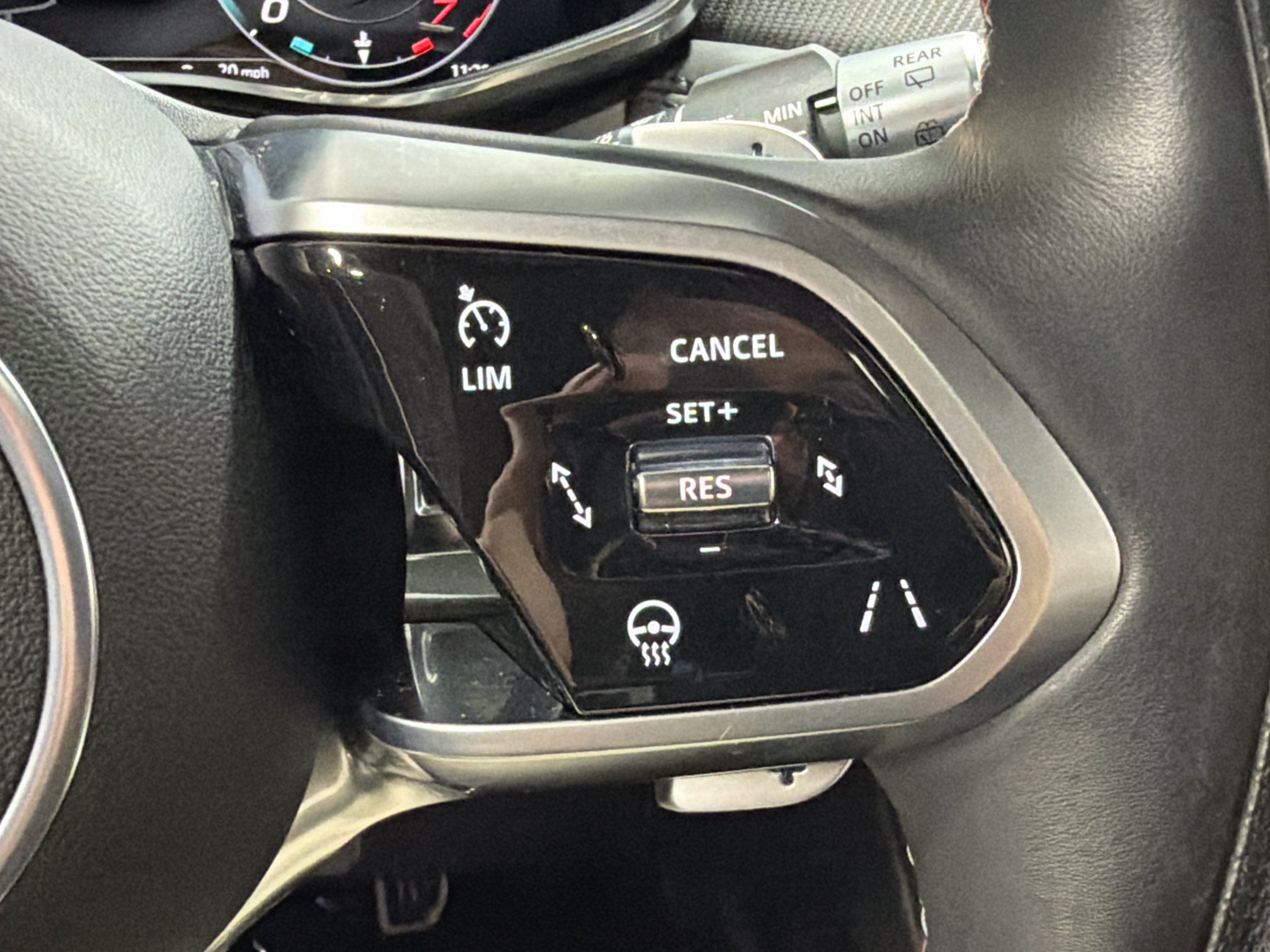 Used 2022 Jaguar F-PACE SVR AWD/4WD image 37