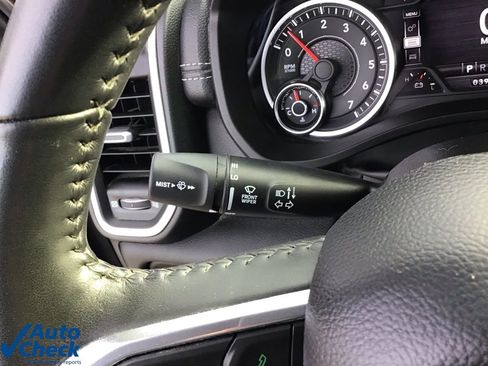 Used 2022 RAM 1500 Laramie image 32