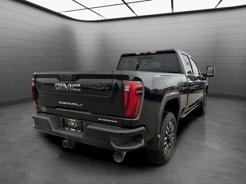 New 2025 GMC Sierra 3500 Denali Ultimate AWD/4WD image 5
