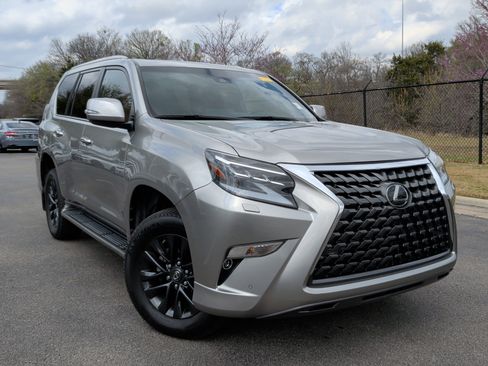 Used 2023 Lexus GX 460 Premium w/ Premium Package image 2