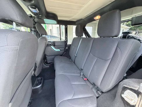 Used 2017 Jeep Wrangler Unlimited Sport w/ Quick Order Package 24S AWD/4WD image 25