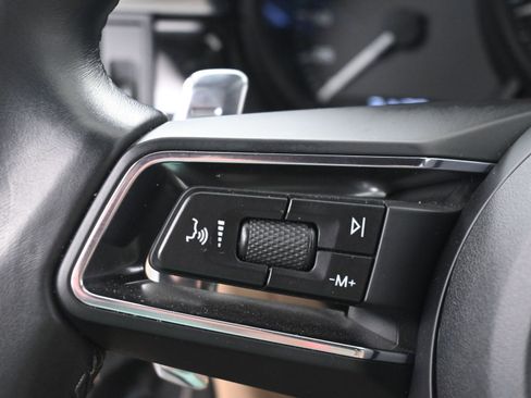 Used 2022 Porsche Macan image 22