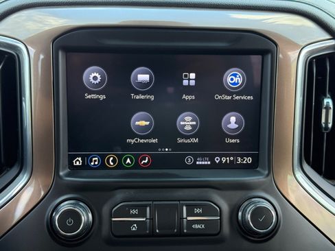 Used 2020 Chevrolet Silverado 1500 High Country w/ Technology Package AWD/4WD image 16