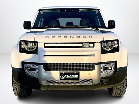 Used 2020 Land Rover Defender 110 SE image 2