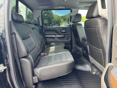 Used 2018 GMC Sierra 3500 Denali AWD/4WD image 17
