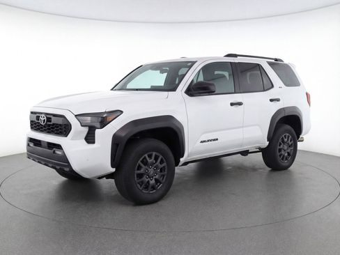 Used 2025 Toyota 4Runner SR5 RWD image 3