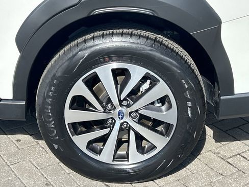 Certified 2025 Subaru Outback Premium w/ Popular Package #1A image 30