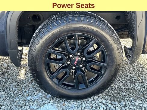 Used 2025 GMC Sierra 1500 Elevation image 9