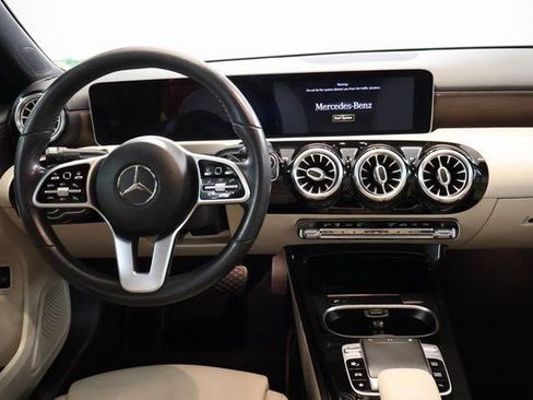 Used 2019 Mercedes-Benz A 220 image 12